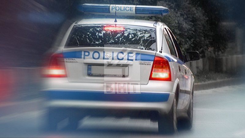 Челен сблъсък между ТИР и автобус, трима са ранени