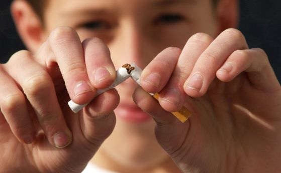 Нова Зеландия забранява цигарите за следващото поколение