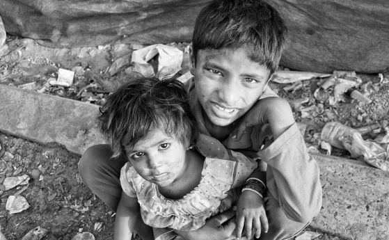 Уницеф: Приблизително 2 деца обедняват в секунда от началото на пандемията