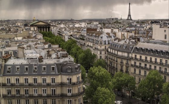 Франция регистрира рекорден брой заразени от началото на пандемията