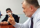 Крясъци и ''ш*бани ваксини'' на срещата на Възраждане със здравния министър