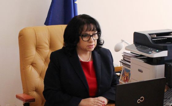 Депутати от 2 комисии са под карантина след установения COVID на Теменужка Петкова