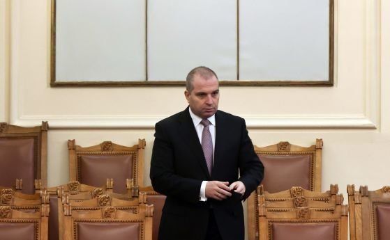 Вицепремиерът Караджов: Невъзможно е да се построи нито един мост на Дунав в рамките на мандата