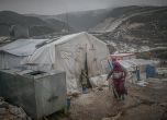Две бебета умряха от студ в бежански лагер