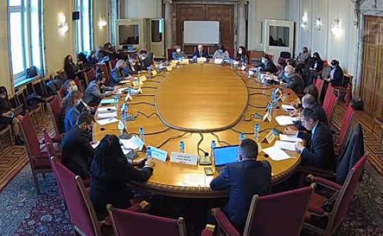Социалната комисия прие на първо четене проектобюджета за 2022 година