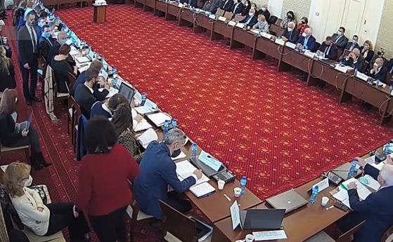 След 6-часово заседание ресорната комисия прие на първо четене Бюджет 2022