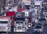 Отава вдъхнови протест в Нова Зеландия: камиони и кемпери обсадиха парламента