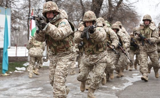 Русия твърди, че изтегля войски от границата с Украйна, Киев и НАТО не вярват (обновена)