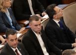 Ицо Хазарта показа среден пръст на Костадинов в пленарната зала