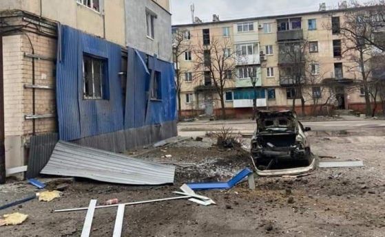 Русия обстрелва жилищни райони на Харков с ракети Град. Загиналите са най-малко 11, ранените - стотици