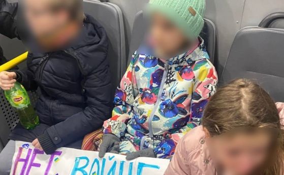 В Москва арестуваха деца от начално училище, защото протестират срещу войната