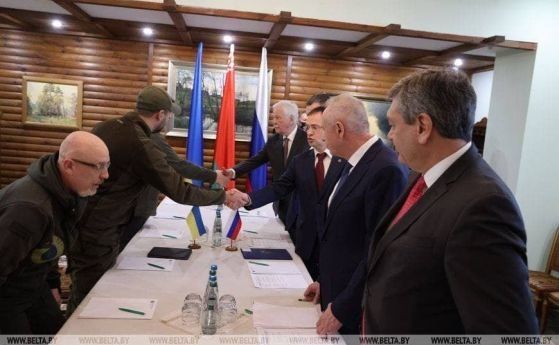 Нови преговори Украйна-Русия в понеделник, израелският премиер се срещна с Путин