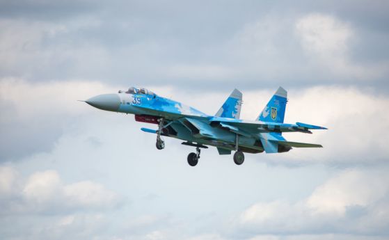 Русия заплаши съседните на Украйна страни да не приемат бойни самолети