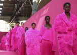 Живот в розово - модна къща Валентино представи новата си колекция