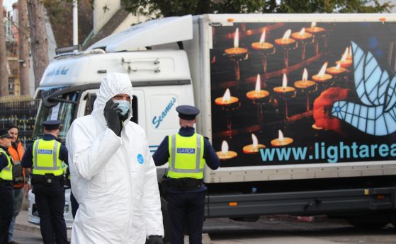 Камион се блъсна нарочно в руското посолство в Дъблин (видео)
