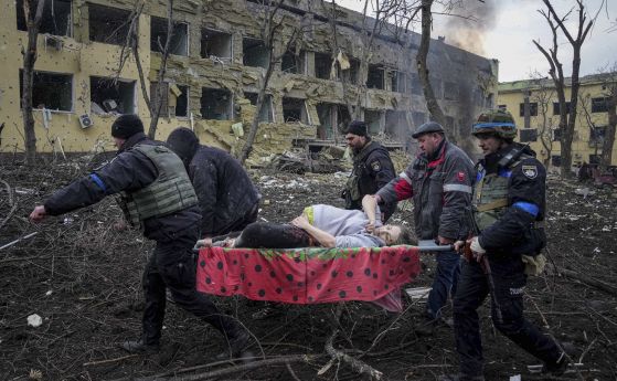Бременна и бебето ù загинали след руската бомбардировка на родилен дом в Мариупол