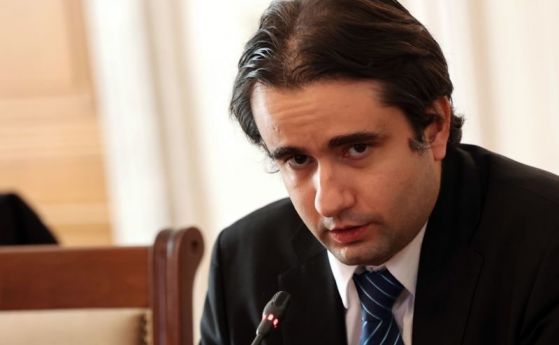 Божанов: Заявяването на нова лична карта ще може да става дори с нещо подобно на селфи