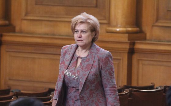 Менда Стоянова: Нито съм задържана, нито търсена от органите на реда