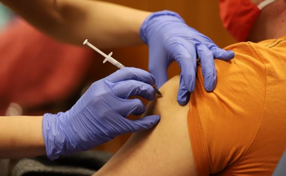 Изнесени ваксинационни пунктове през почивните дни
