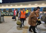 Централна гара. Първата среща на бежанците с държавата и доброволците