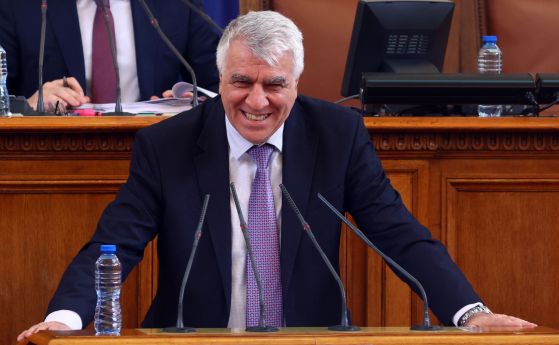 Гечев: Срам за партньорите ни от САЩ, които излъгаха, че ще доставят самолетите