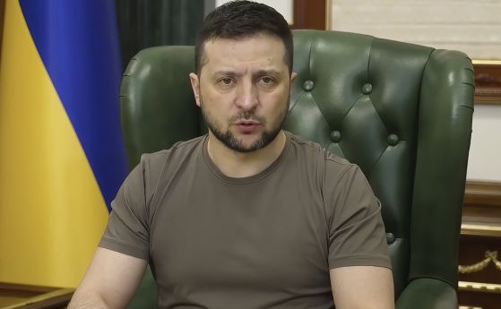 Зеленски уволни двама от службите за сигурност по обвинение в измяна