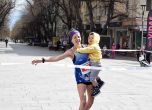 Българка победи с дете на ръце на Старозагорския маратон