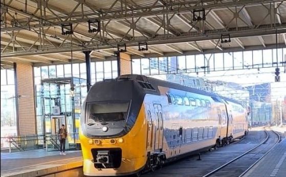 Нидерландия остана без влакове заради софтуерна грешка