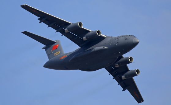 Китайските самолети летели над България с разрешение за кранове и линейки, не за ракети