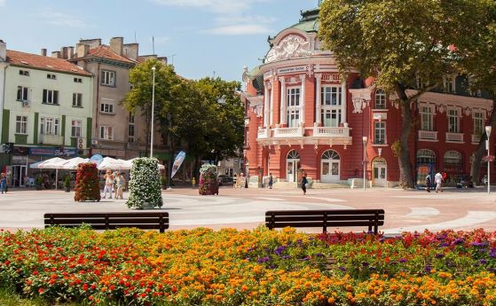 Културни дейци от Варна протестират срещу финансирането на медии от грантовата програма на фонд "Култура"