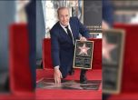 Актьорът Боб Оденкърк получи звезда на Алеята на славата