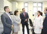 Нов апарат улеснява производството на БЦЖ ваксини