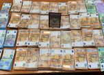 Турски шофьор се опита да пренесе незаконно близо 240 000 евро