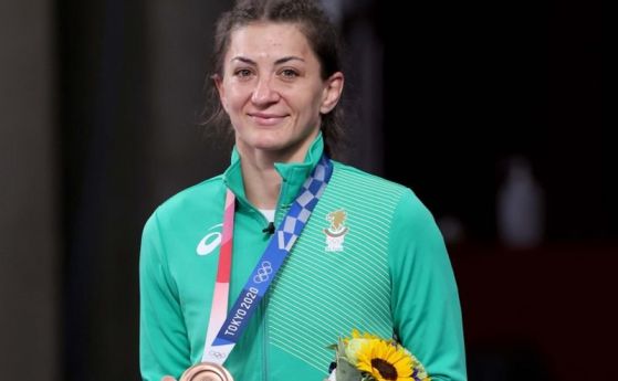 Евелина Николова пред Nostrabet: Искам да покоря своя връх в борбата