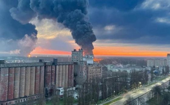 В Русия гърмят складове за боеприпаси. Украйна: Кармата е жестоко нещо