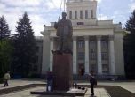 Ленин се завърна в окупираната Новая Каховка, нов Илич вдигнаха и в Геническ