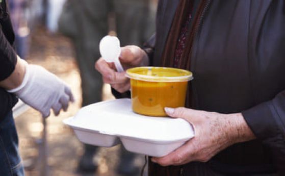 Украинските бежанци ще могат също да получават топъл обяд