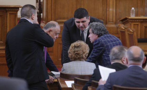 ИТН опитаха да изгонят Христо Иванов от правната комисия с помощта на ГЕРБ, ДПС и Възраждане