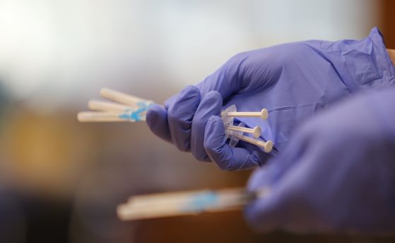В Румъния задържаха медици за фиктивни ваксинации срещу коронавирус