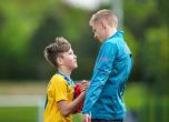 Олександър Зинченко тренира в Манчестър Сити с 10-годишен футболист от Украйна
