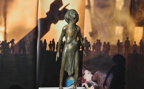 Махнаха скулптурата ''Викът на украинската майка'' пред ПСА