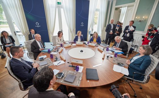 Г-7 обмислят използване на руски активи за възстановяването на Украйна