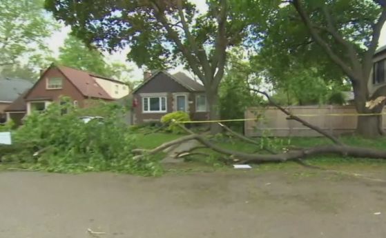 900 хиляди домакинства без ток заради мощна буря в Канада, има загинали хора