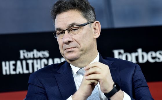 Шефът на Pfizer: Близо сме до значителен напредък в лечението на рака