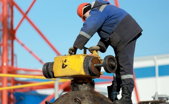 Полша скъса предсрочно газовите си връзки с Русия