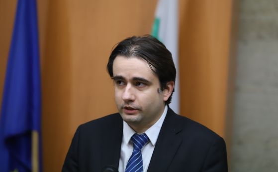 Божанов търси сътрудничество за налагане на кирилицата в сайтовете на администрациите