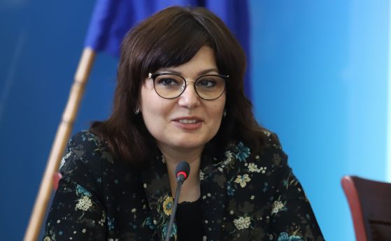 Проф. Асена Сербезова, министър на здравеопазването