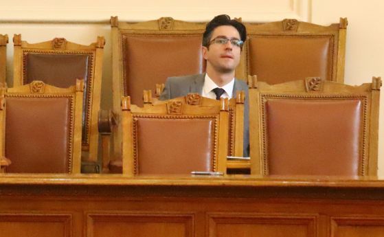 Атанас Атанасов в парламента