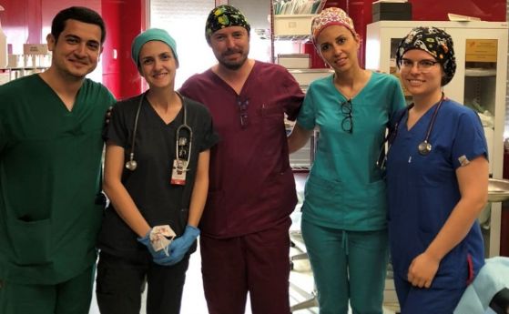 Две болници обединиха усилия в уникална операция на момиче с рядък тумор