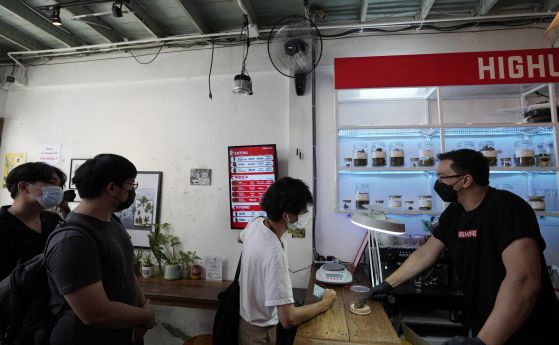 Тайландско кафене предлага канабис